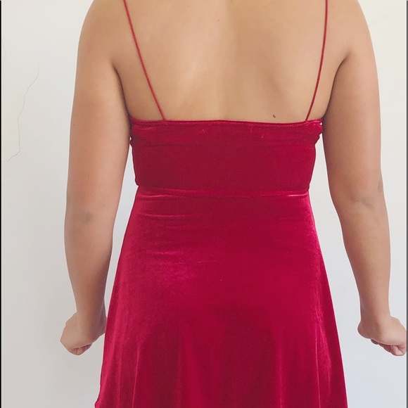 Red velvet urban outfitters dress - Picture 3 of 4